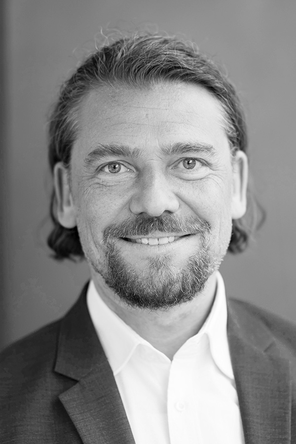 Organe der Stiftung, Marek Wiechers